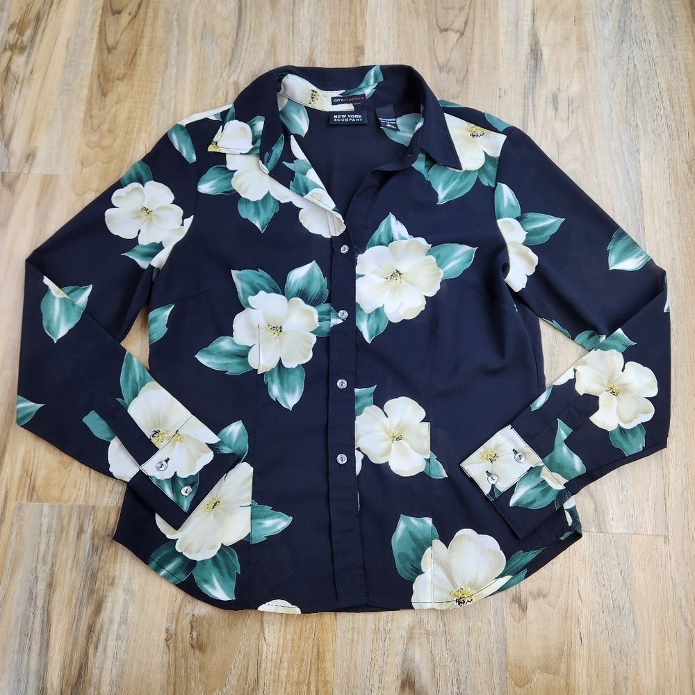 💜New York & Co Black Magnolia Print Buttoned Long Sleeve Top Large